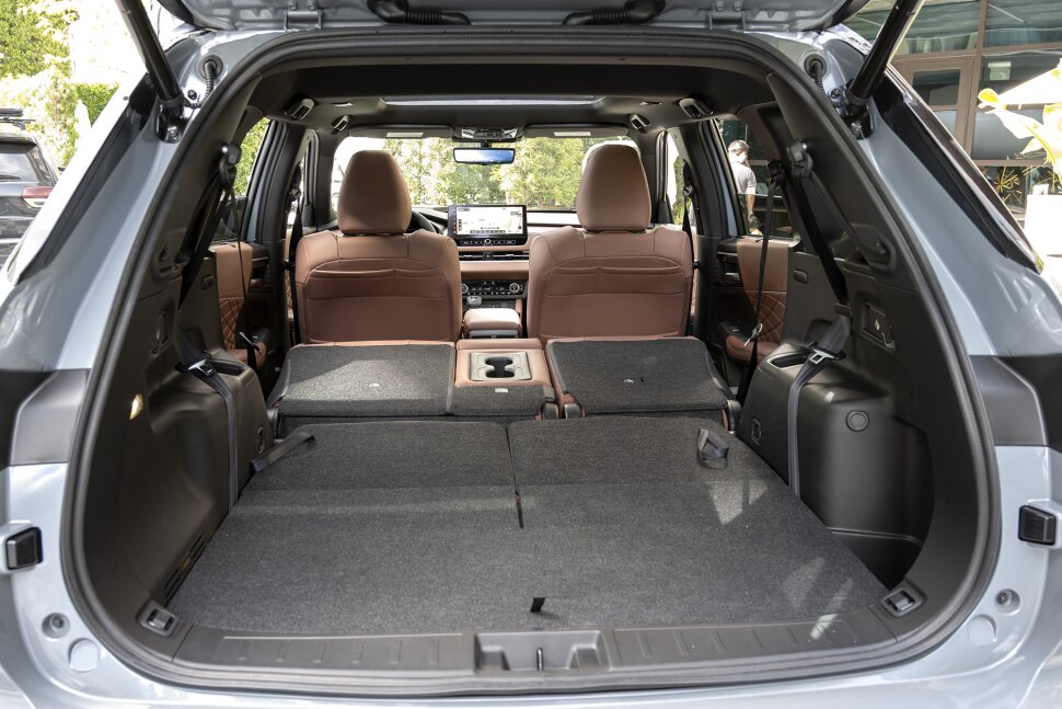 Mitsubishi Outlander 2025 chốt giá quy đổi từ 755 triệu đồng: Màn hình lớn, loa xịn, giảm hẳn độ ồn cạnh tranh CR-V- Ảnh 8. Mitsubishi Outlander 2025 chốt giá quy đổi từ 755 triệu đồng: Màn hình lớn, loa xịn, giảm hẳn độ ồn cạnh tranh CR-V- Ảnh 8.