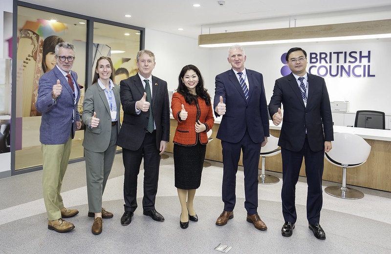 mang lại cơ hội trao đổi văn hóa đa dạng và toàn diện giữa nhân dân hai nước mang lại cơ hội trao đổi văn hóa đa dạng và toàn diện giữa nhân dân hai nước