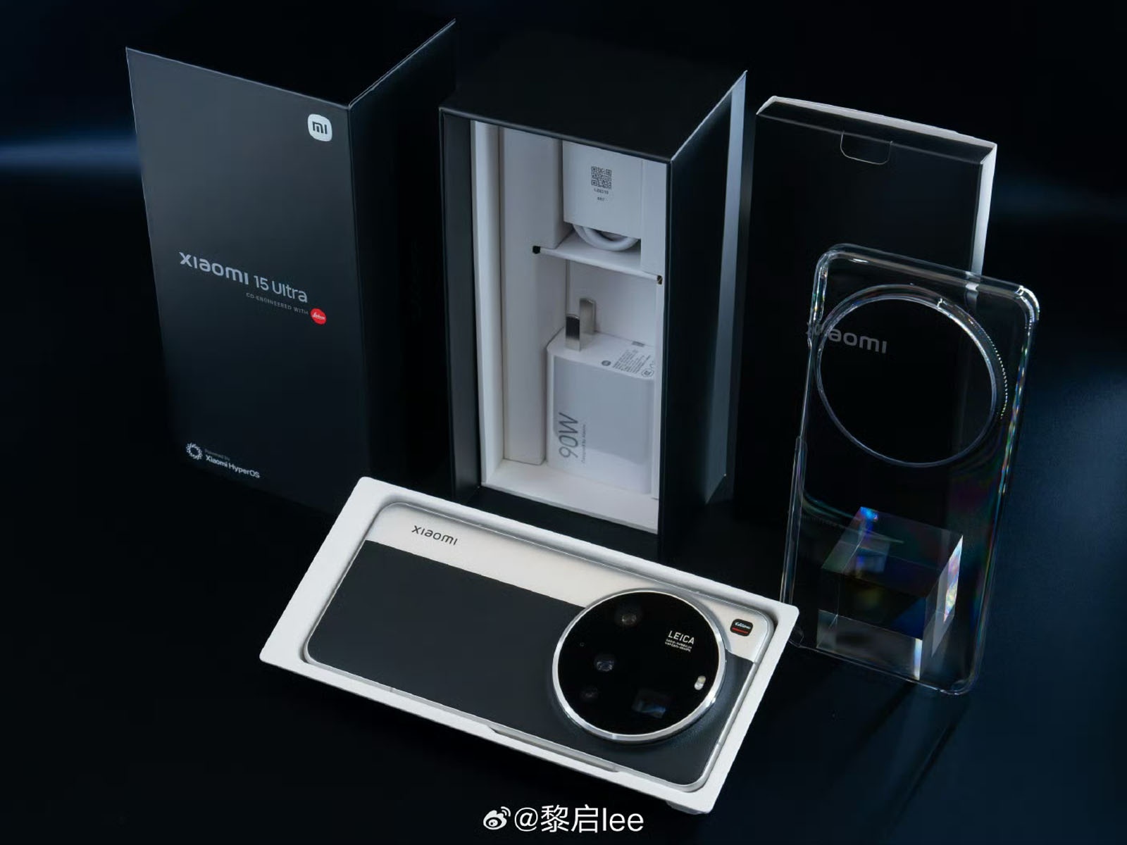 Cận cảnh Xiaomi 15 Ultra mới ra mắt: Camera cực khủng, pin 6.000mAh và rất nhiều phụ kiện đẹp!