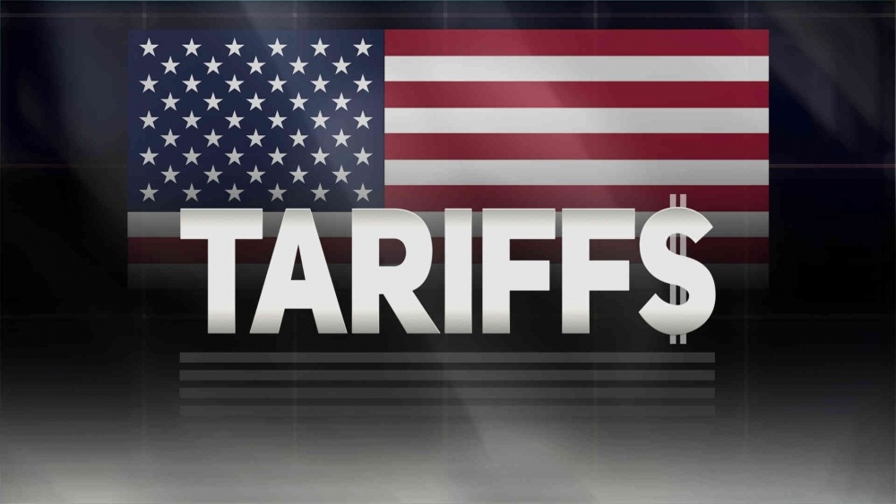 Ông Trump áp thuế bổ sung 10% với hàng Trung Quốc