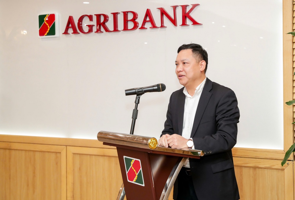 Ông Nguyễn Anh Tuấn, Phó Vụ trưởng Vụ Tổ chức cán bộ NHNN phát biểu tại Hội nghị