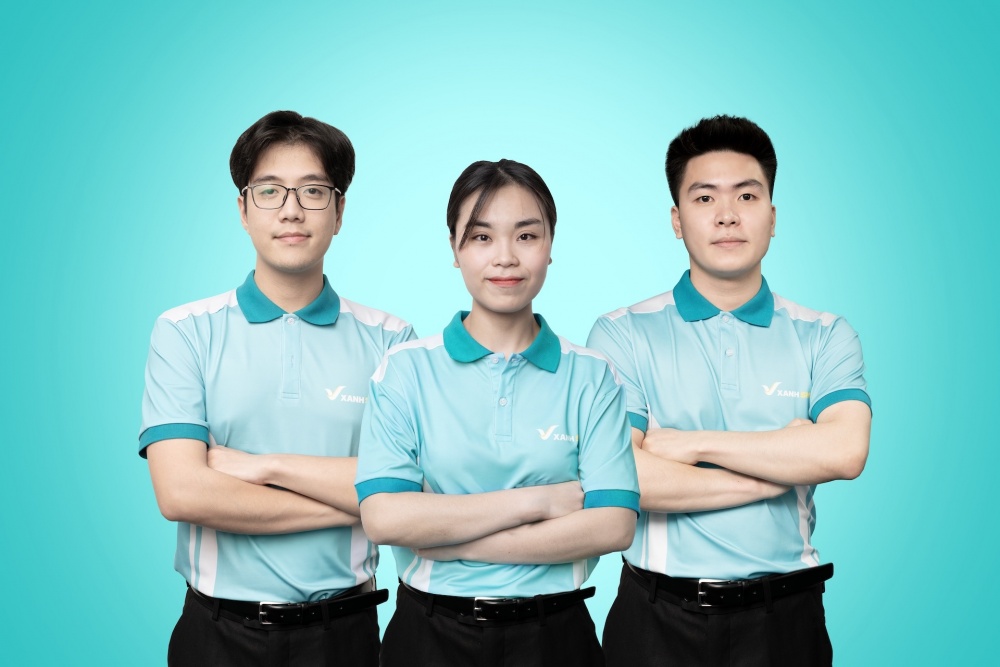 Đội ngũ phục vụ Xanh SM Premium được chọn lọc từ những tài xế đạt điểm đánh giá từ 4,85 sao trở lên Đội ngũ phục vụ Xanh SM Premium được chọn lọc từ những tài xế đạt điểm đánh giá từ 4,85 sao trở lên