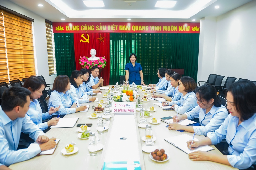 Co-opBank chi nhánh luôn tập trung đẩy mạnh hỗ trợ các QTDND 