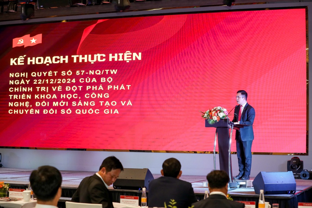 Agribank tập trung toàn lực thúc đẩy đổi mới sáng tạo, phát triển khoa học công nghệ và chuyển đổi số