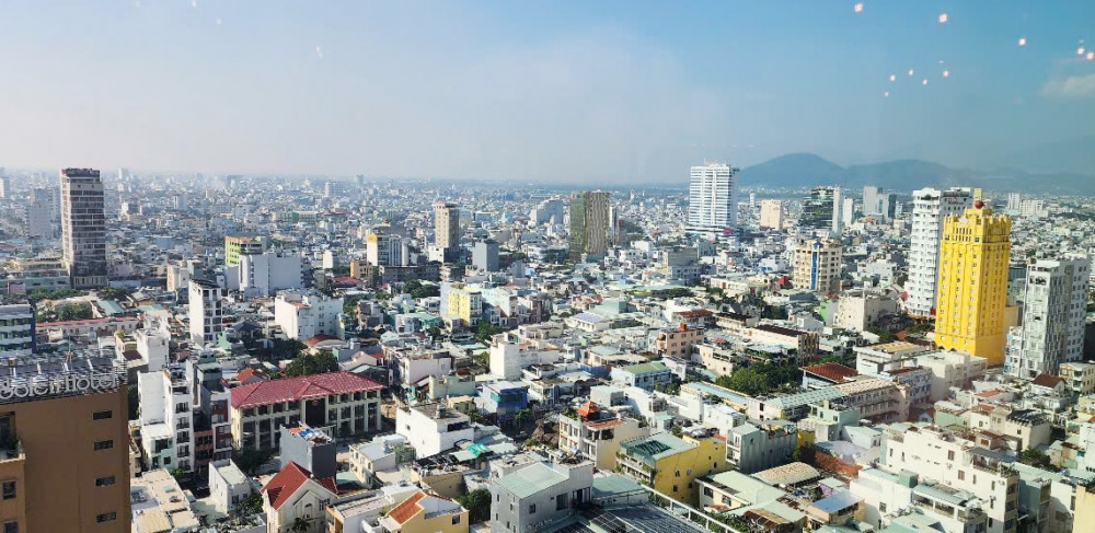 Đà Nẵng đang hội tụ các yếu tố “thiên thời, địa lợi, nhân hòa” khi sở hữu nhiều lợi thế, tiềm năng phát triển, cùng với quyết tâm chính trị mạnh mẽ để hướng tới mục tiêu trở thành một trung tâm tài chính của khu vực. Đà Nẵng đang hội tụ các yếu tố “thiên thời, địa lợi, nhân hòa” khi sở hữu nhiều lợi thế, tiềm năng phát triển, cùng với quyết tâm chính trị mạnh mẽ để hướng tới mục tiêu trở thành một trung tâm tài chính của khu vực.