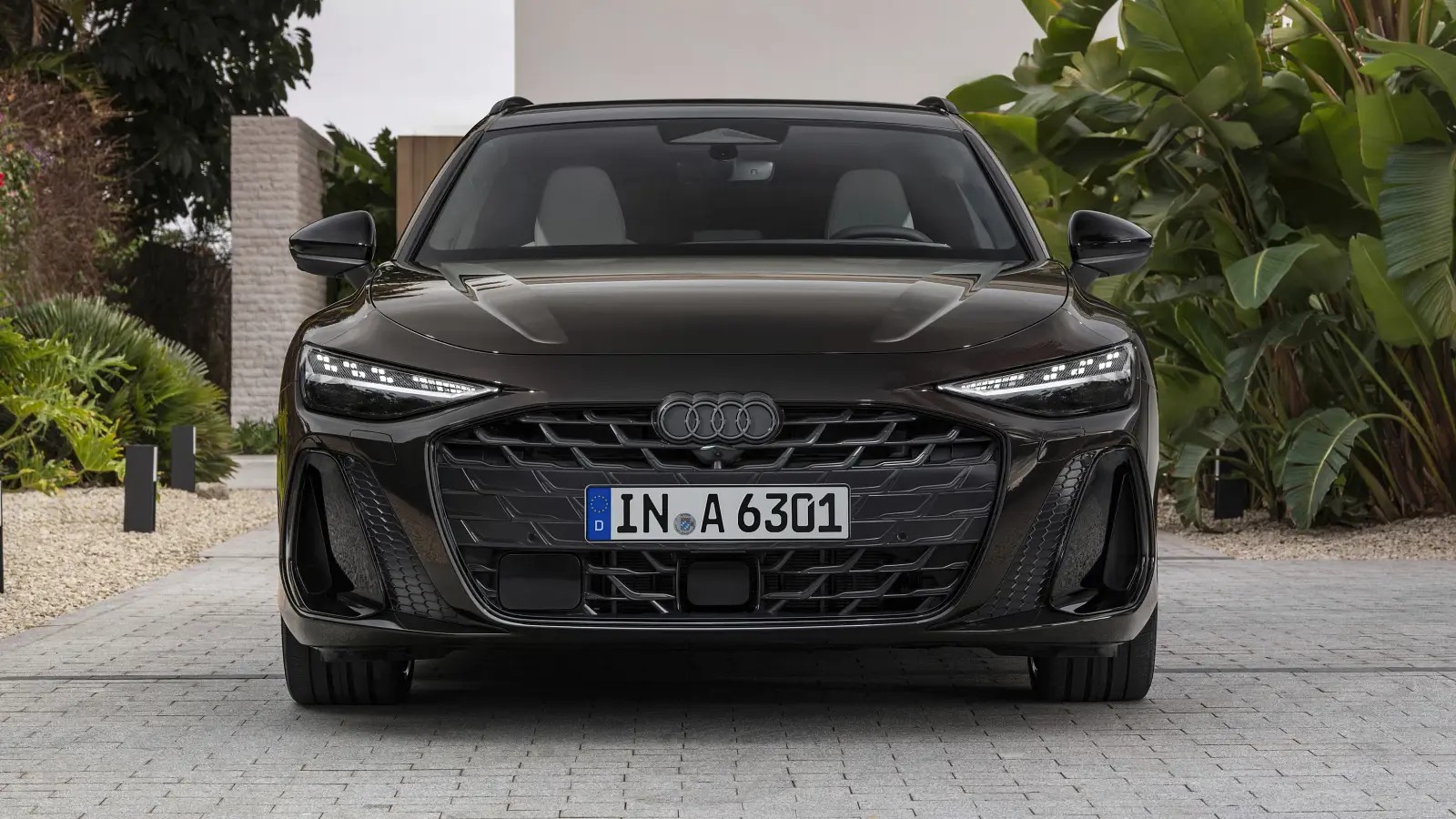 Audi A6 đời mới ra mắt: Màn HUD lớn, hydrid nhẹ nhưng có thể hoạt động 'full', vẫn còn máy dầu để thêm tùy chọn trước E-Class, 5-Series- Ảnh 11. Audi A6 đời mới ra mắt: Màn HUD lớn, hydrid nhẹ nhưng có thể hoạt động 'full', vẫn còn máy dầu để thêm tùy chọn trước E-Class, 5-Series- Ảnh 11.