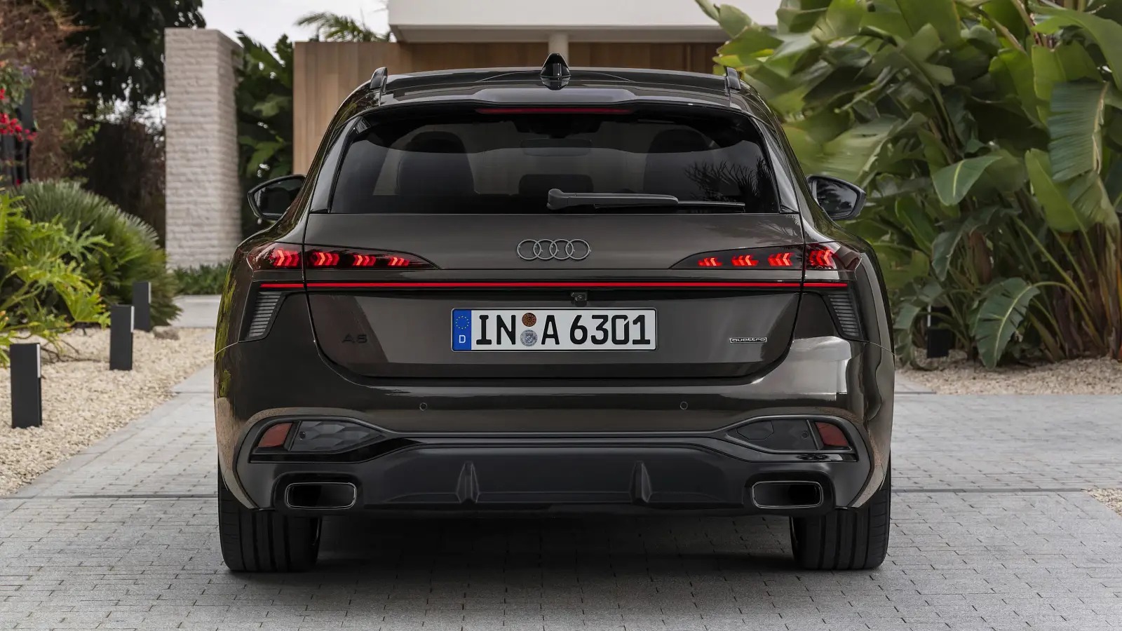 Audi A6 đời mới ra mắt: Màn HUD lớn, hydrid nhẹ nhưng có thể hoạt động 'full', vẫn còn máy dầu để thêm tùy chọn trước E-Class, 5-Series- Ảnh 12. Audi A6 đời mới ra mắt: Màn HUD lớn, hydrid nhẹ nhưng có thể hoạt động 'full', vẫn còn máy dầu để thêm tùy chọn trước E-Class, 5-Series- Ảnh 12.