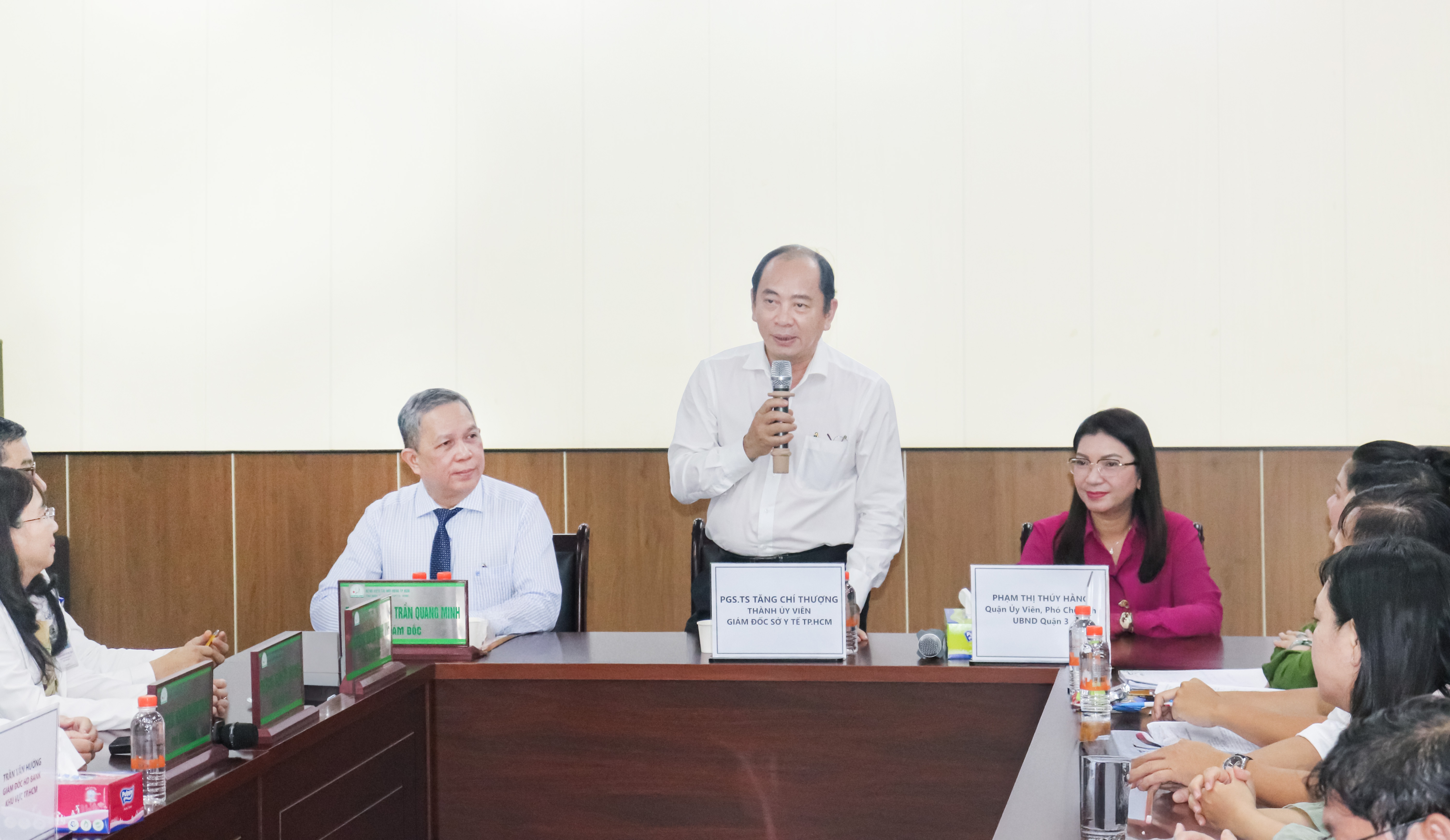 PGS.TS Tăng Chí Thượng – Giám đốc Sở Y tế TP.HCM phát biểu tại lễ triển khai hệ thống Kiosk y tế thông minh tại Bệnh viện Tai Mũi Họng TP.HCM PGS.TS Tăng Chí Thượng – Giám đốc Sở Y tế TP.HCM phát biểu tại lễ triển khai hệ thống Kiosk y tế thông minh tại Bệnh viện Tai Mũi Họng TP.HCM