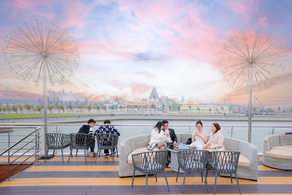 Trải nghiệm sống, vui chơi giải trí tại Vinhomes Royal Island ngày càng đa dạng nhờ vào tiện ích mới liên tục ra mắt Trải nghiệm sống, vui chơi giải trí tại Vinhomes Royal Island ngày càng đa dạng nhờ vào tiện ích mới liên tục ra mắt