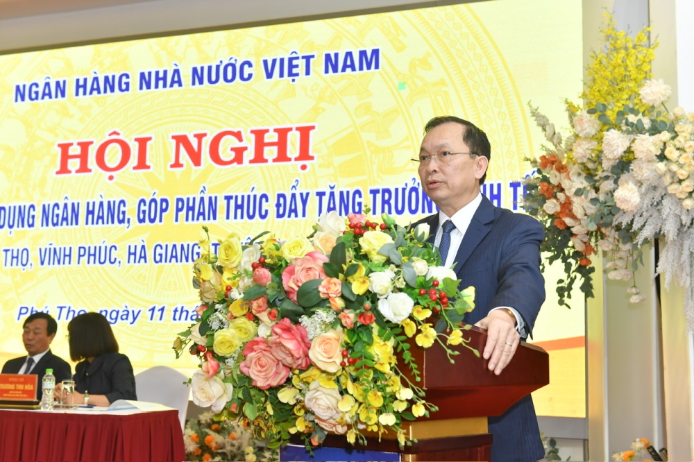 NHNN Chi nhánh khu vực 4: Đảm bảo hoạt động tiền tệ, tín dụng, ngân hàng thông suốt hiệu quả an toàn NHNN Chi nhánh khu vực 4: Đảm bảo hoạt động tiền tệ, tín dụng, ngân hàng thông suốt hiệu quả an toàn