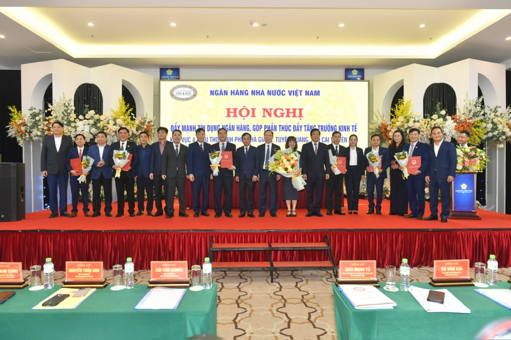 NHNN Chi nhánh khu vực 4: Đảm bảo hoạt động tiền tệ, tín dụng, ngân hàng thông suốt hiệu quả an toàn NHNN Chi nhánh khu vực 4: Đảm bảo hoạt động tiền tệ, tín dụng, ngân hàng thông suốt hiệu quả an toàn