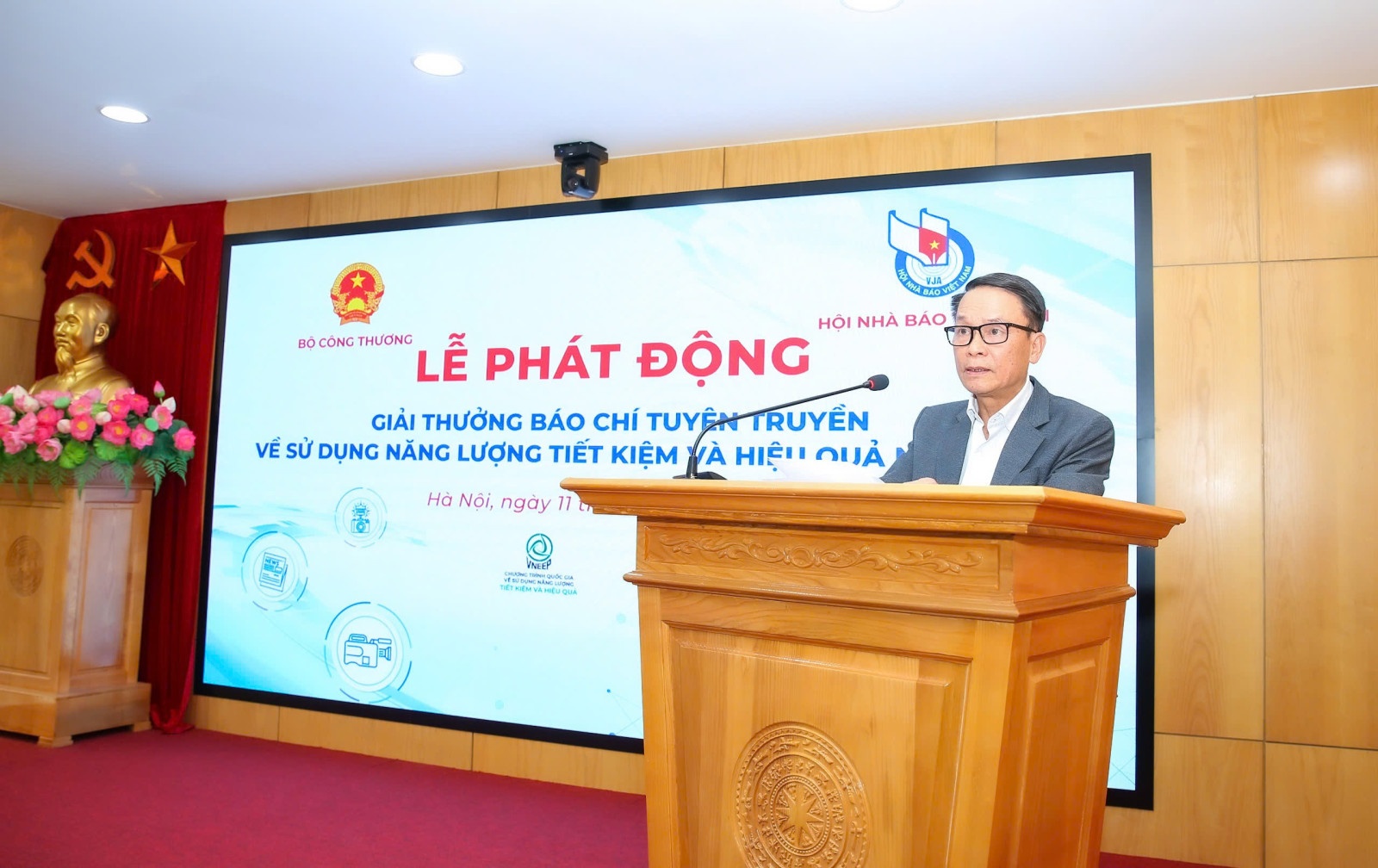 Nhà Báo Nguyễn Đức Lợi, Phó chủ tịch thường trực, Hội Nhà báo Việt Nam phát biểu tại Lễ phát động