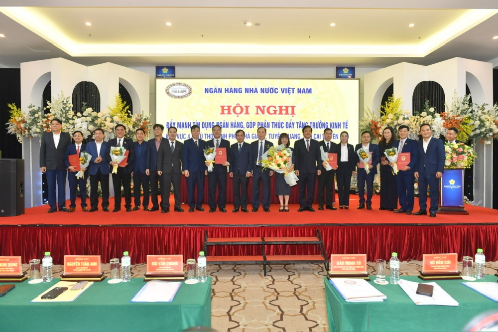 Đẩy mạnh tín dụng: Cần sự quyết tâm của cả hệ thống chính trị