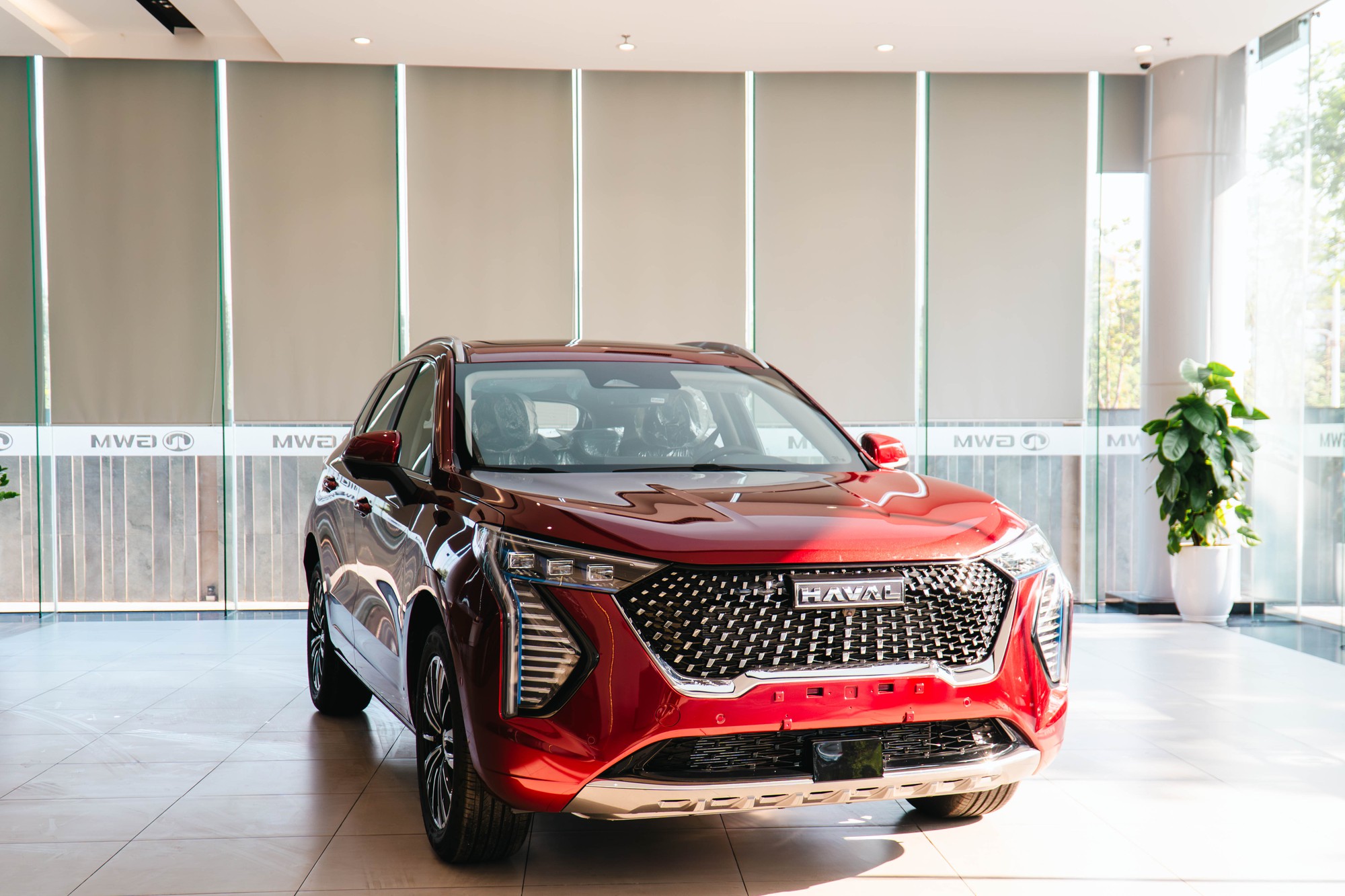 Haval Jolion Hybrid chốt giá 669-719 triệu đồng và đây là những điều cần biết về tân binh muốn cạnh tranh Toyota Corolla Cross- Ảnh 2. Haval Jolion Hybrid chốt giá 669-719 triệu đồng và đây là những điều cần biết về tân binh muốn cạnh tranh Toyota Corolla Cross- Ảnh 2.