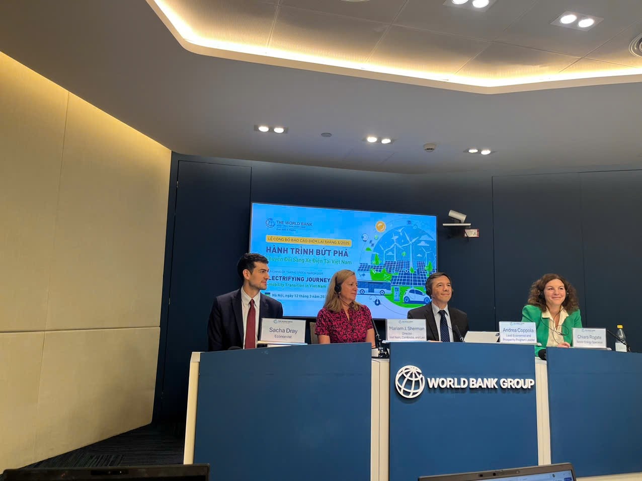 Chuyên gia WB: Việt Nam năm 2025 sẽ tiếp tục tăng trưởng nhanh, rất nhanh