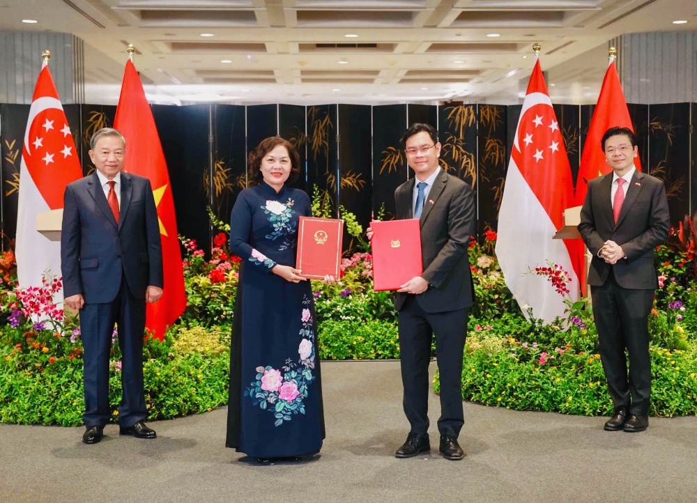 Thống đốc NHNN Việt Nam tháp tùng Tổng Bí thư Tô Lâm thăm Cộng hoà Singapore