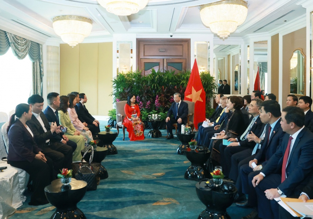 Thống đốc NHNN Việt Nam tháp tùng Tổng Bí thư Tô Lâm thăm Cộng hoà Singapore