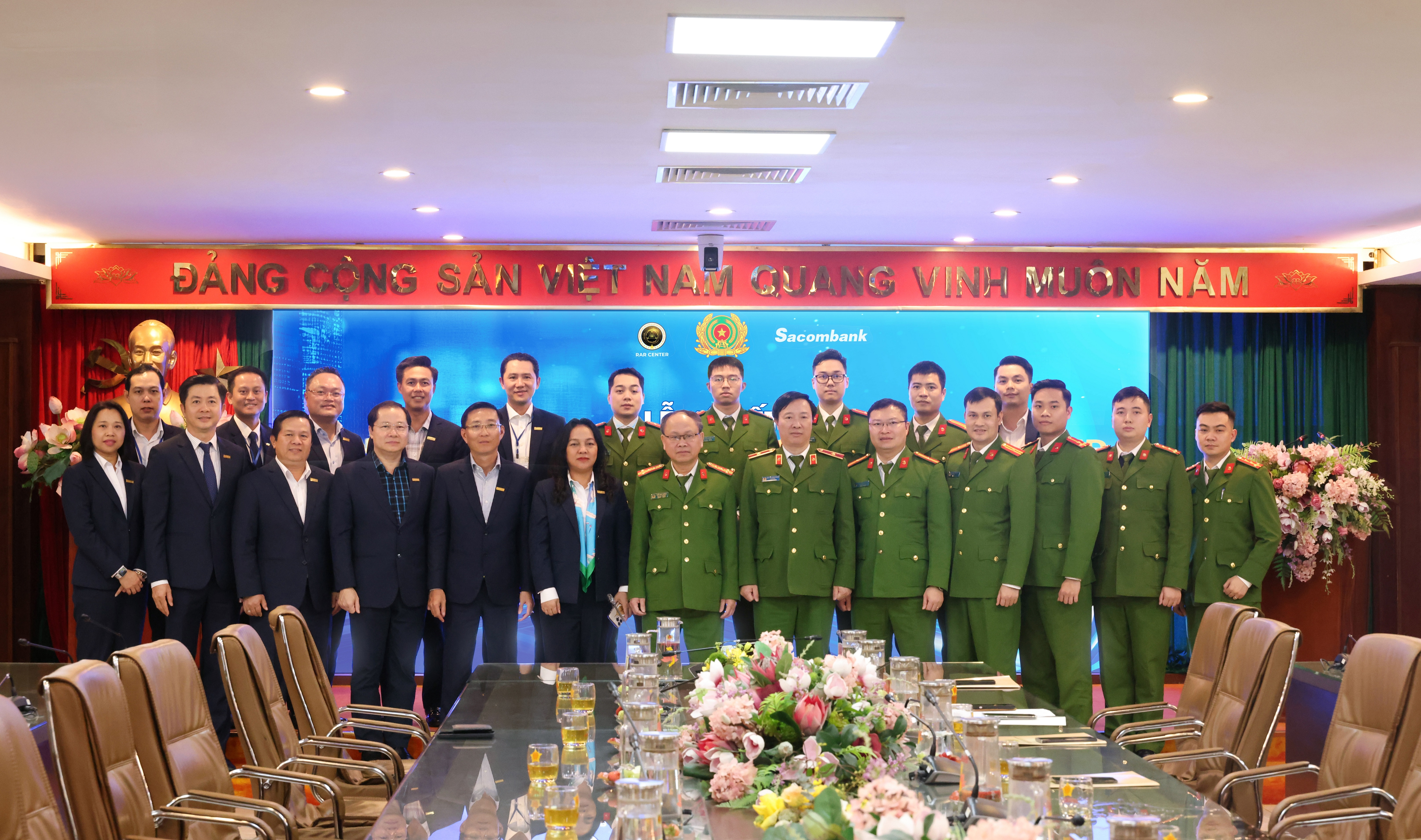 Sacombank cam kết sẽ nỗ lực hết mình để triển khai hiệu quả dự án này, mang lại lợi ích thiết thực cho cộng đồng và xã hội.