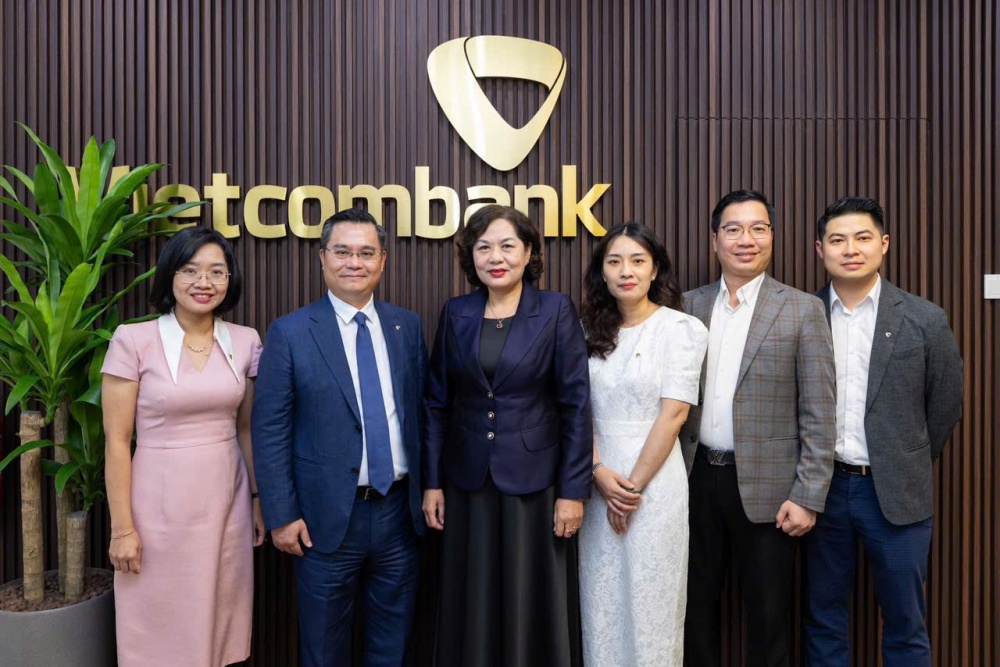 Thống đốc NHNN Việt Nam tháp tùng Tổng Bí thư Tô Lâm thăm Cộng hoà Singapore