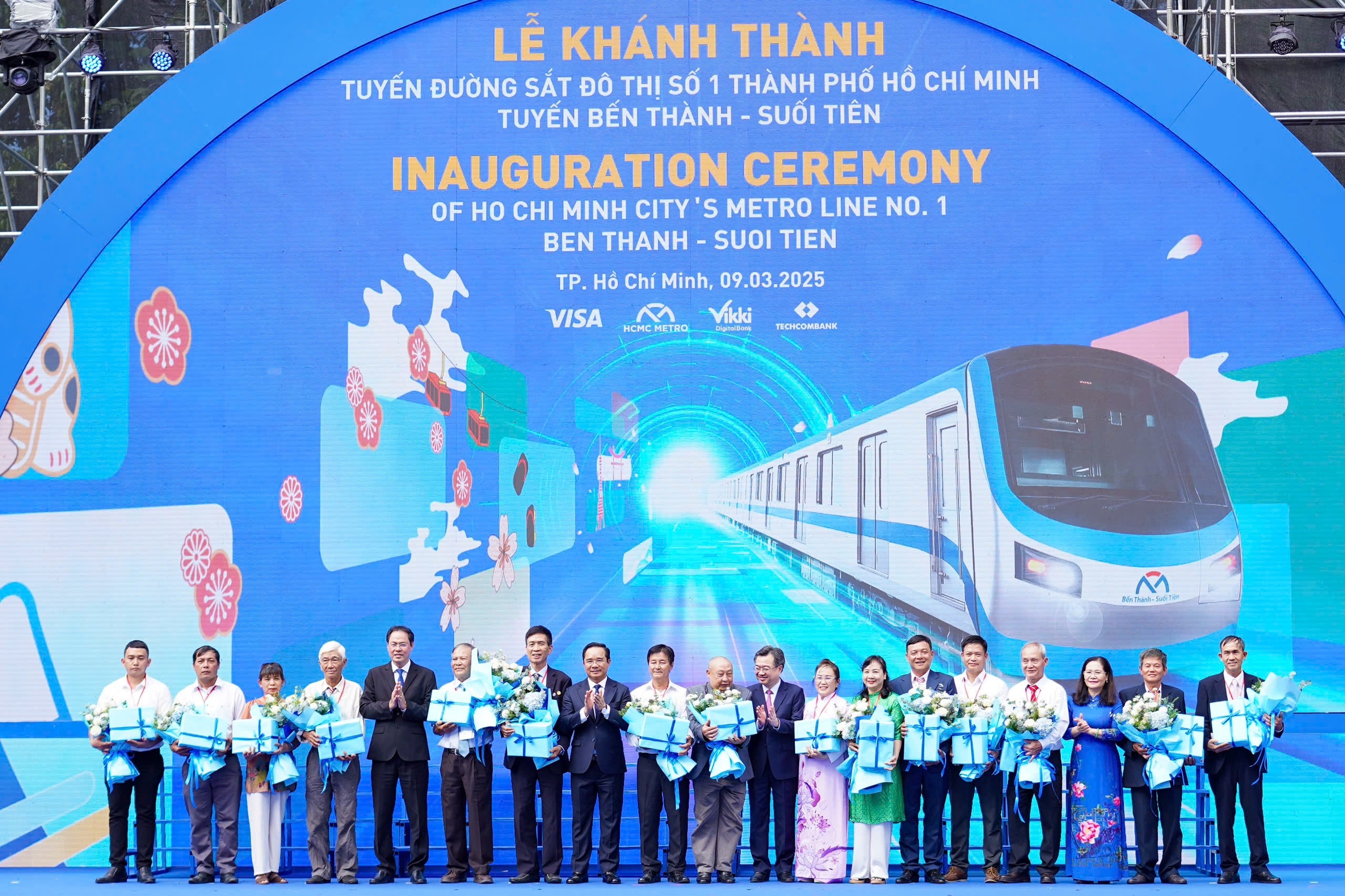 Ngân hàng Số Vikki đồng hành khai trương tuyến Metro số 1 tại Tp.HCM, cấp 100.000 thẻ đi Metro số 1 miễn phí Ngân hàng Số Vikki đồng hành khai trương tuyến Metro số 1 tại Tp.HCM, cấp 100.000 thẻ đi Metro số 1 miễn phí