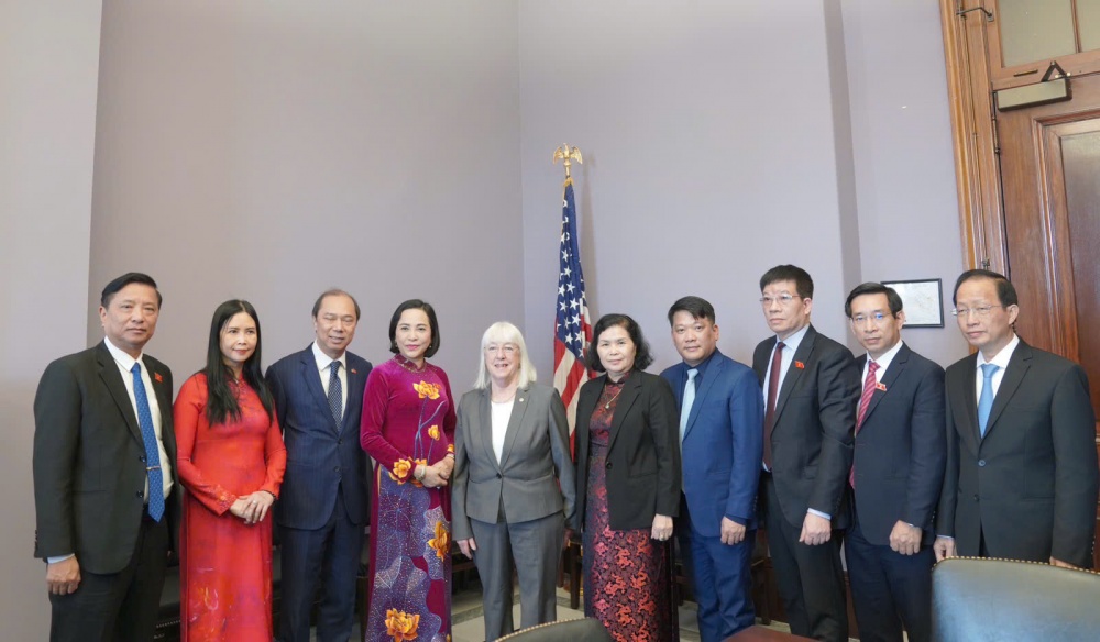 Phó Chủ tịch Quốc hội Nguyễn Thị Thanh gặp Thượng nghị sỹ Hoa Kỳ Patricia Murray