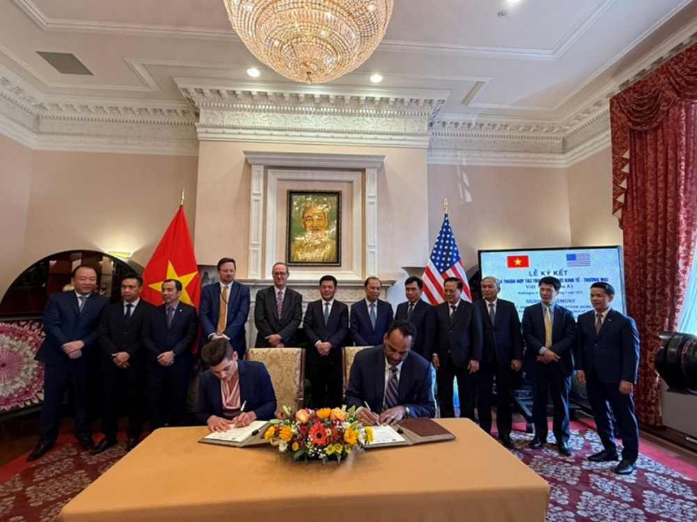 Một số thỏa thuận hợp tác khác cũng đã được ký kết nhân dịp này