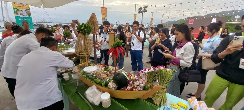 Quang cảnh buổi họp báo giới thieuj về Lễ hội Đà Nẵng Food Tour 2025 