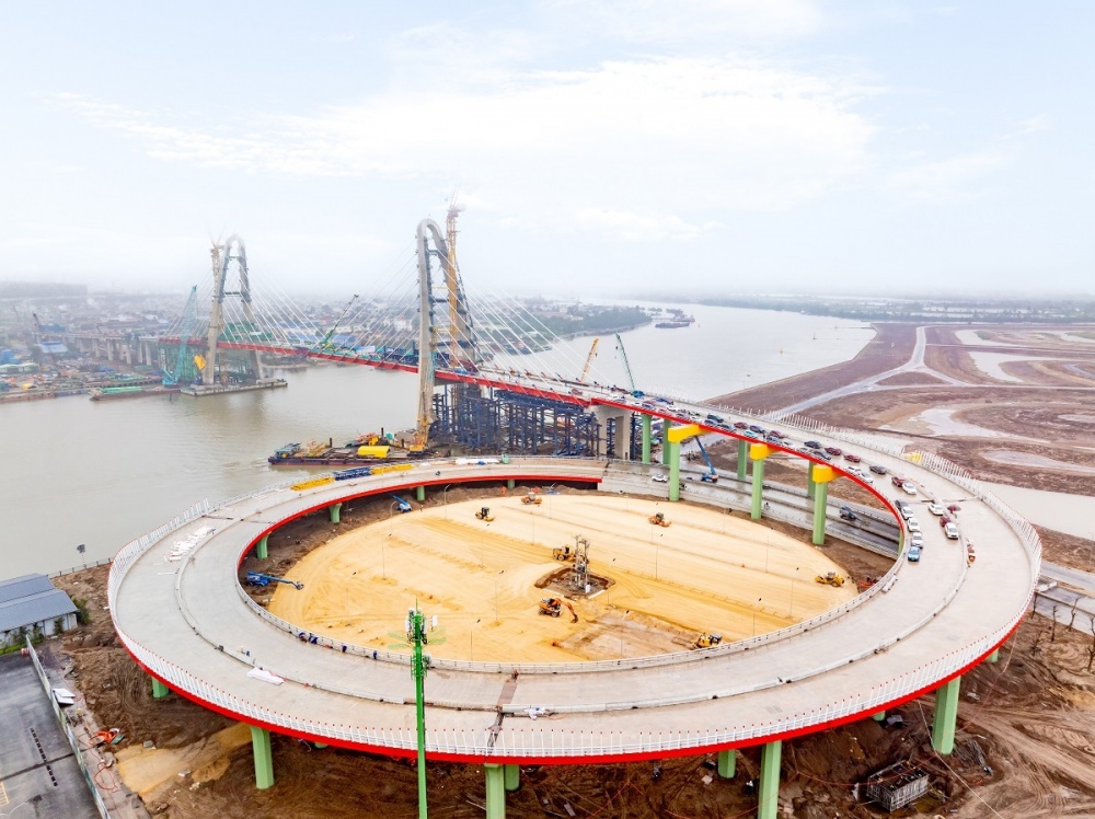 Hợp long cầu Hoàng Gia kết nối trực tiếp Vinhomes Royal Island với trung tâm Hải Phòng Hợp long cầu Hoàng Gia kết nối trực tiếp Vinhomes Royal Island với trung tâm Hải Phòng