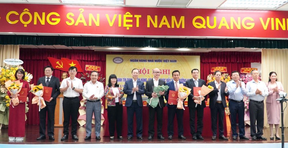 Công bố Quyết định thành lập NHNN chi nhánh Khu vực 10