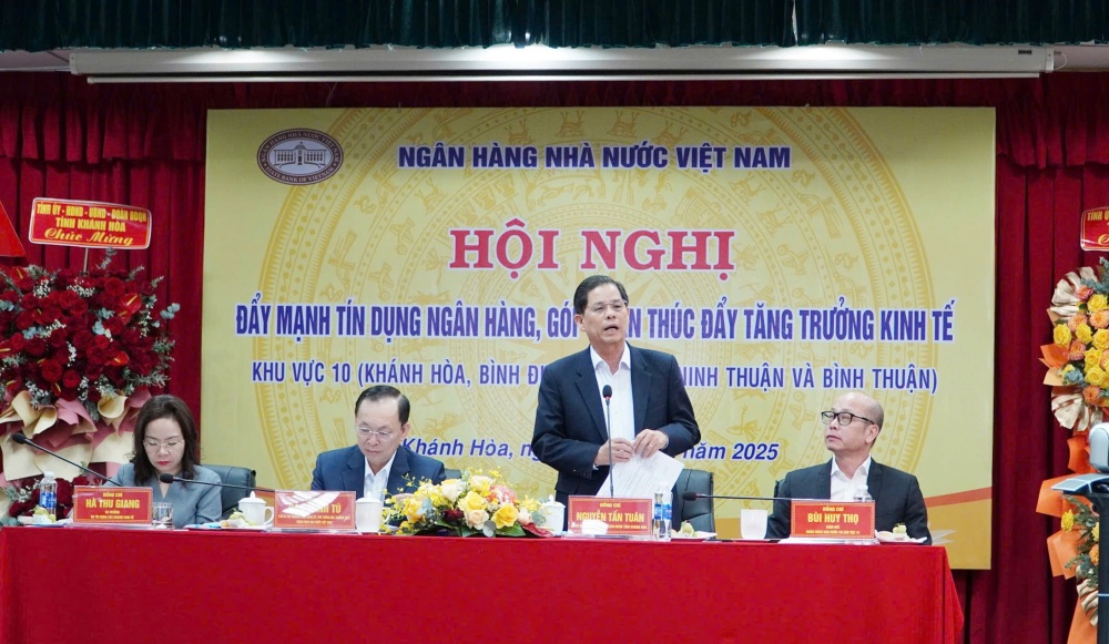 Đẩy mạnh tín dụng ngân hàng để thúc đẩy tăng trưởng kinh tế khu vực 10
