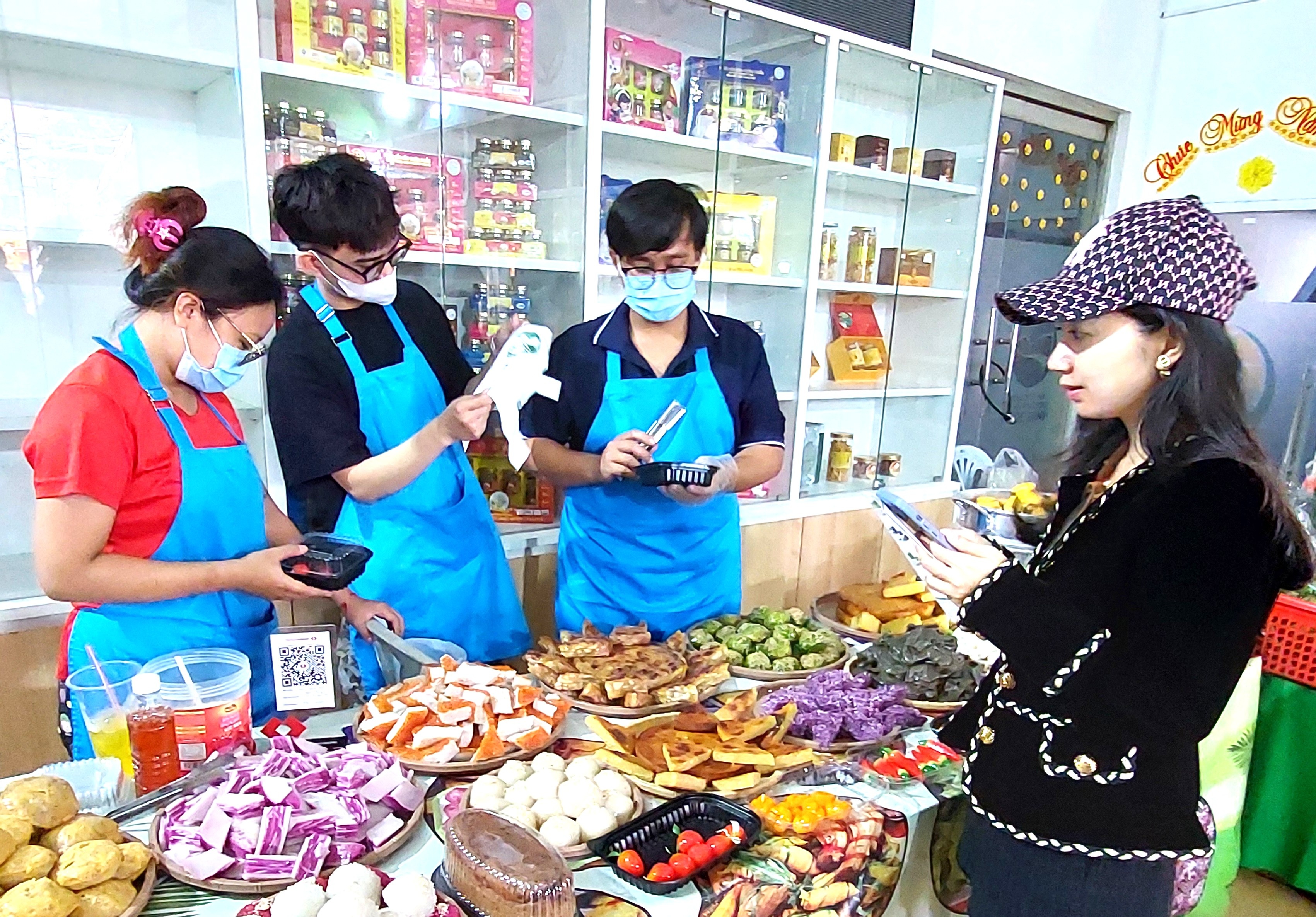 xu hướng thanh toán trực tuyến (không tiền mặt) ngày càng phổ biến trong tiêu dùng