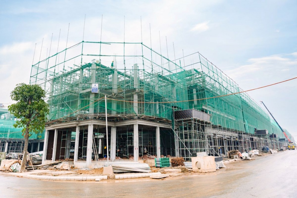 Chính sách hoàn thiện trong 9 tháng cũng là lời cam kết của Vinhomes về tiến độ thi công Chính sách hoàn thiện trong 9 tháng cũng là lời cam kết của Vinhomes về tiến độ thi công