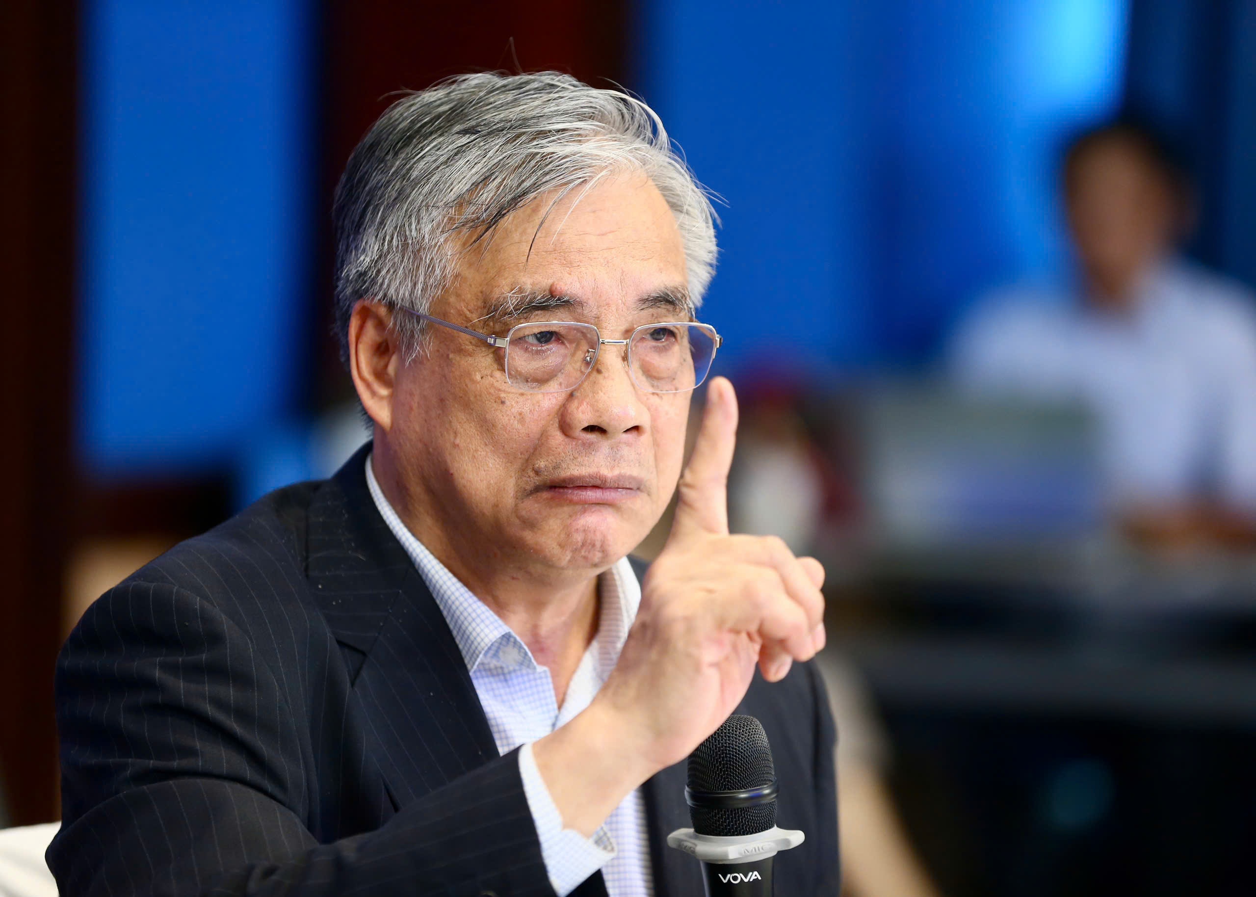 PGS-TS Trần Đình Thiên, nguyên Viện trưởng Viện Kinh tế Việt Nam PGS-TS Trần Đình Thiên, nguyên Viện trưởng Viện Kinh tế Việt Nam