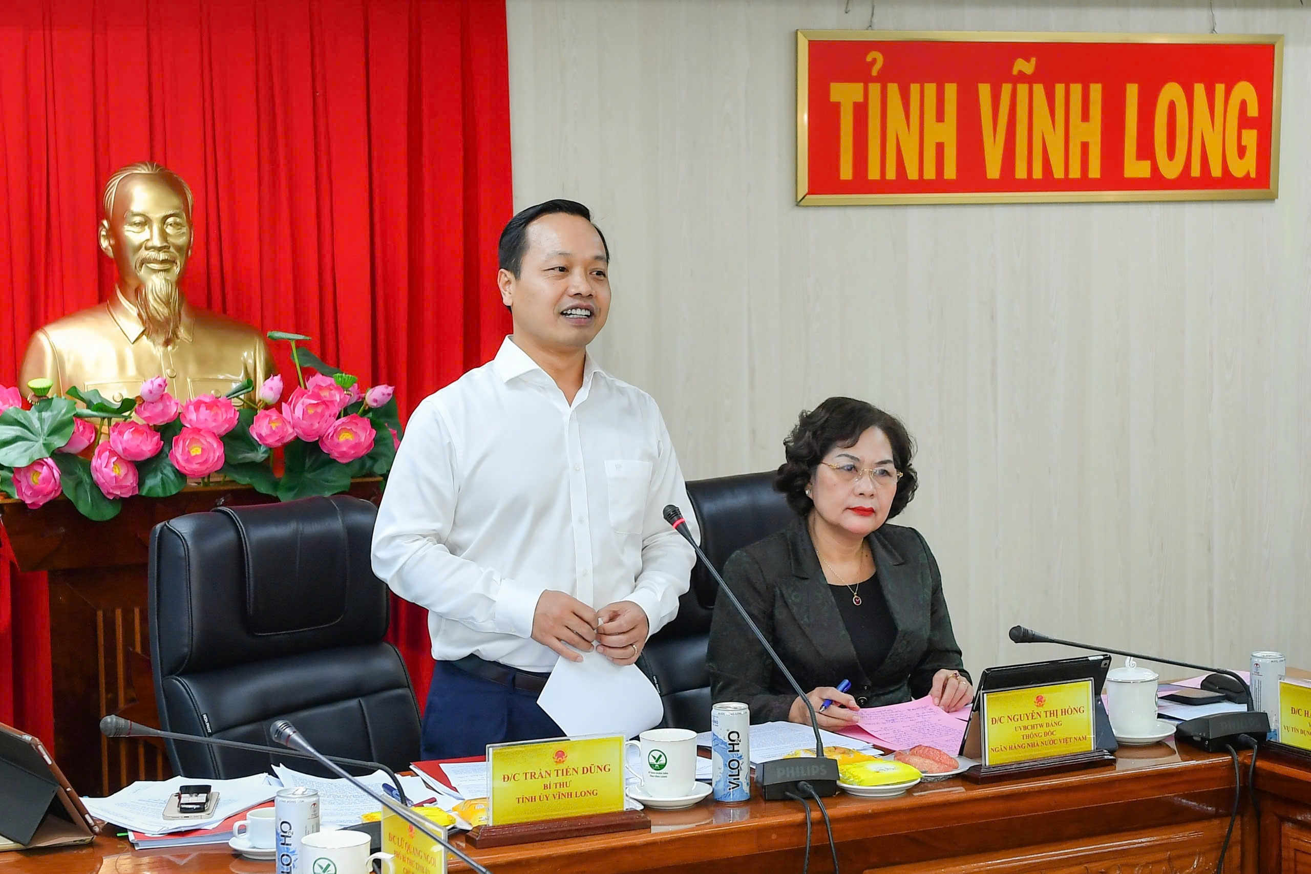 Ông Trần Tiến Dũng – Bí thư Tỉnh ủy Vĩnh Long phát biểu tại buổi làm việc của Đoàn công tác Chính phủ do Thống đốc Ngân hàng Nhà nước Nguyễn Thị Hồng đại diện dẫn đầu đoàn - Ảnh: Đức Khanh