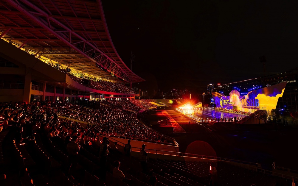 Ngày hội Văn hóa T&T – SHB 2025 với quy mô hơn 15.000 người, đại diện cho 80.000 cán bộ công nhân viên trong hệ thống T&T Group - SHB Ngày hội Văn hóa T&T – SHB 2025 với quy mô hơn 15.000 người, đại diện cho 80.000 cán bộ công nhân viên trong hệ thống T&T Group - SHB