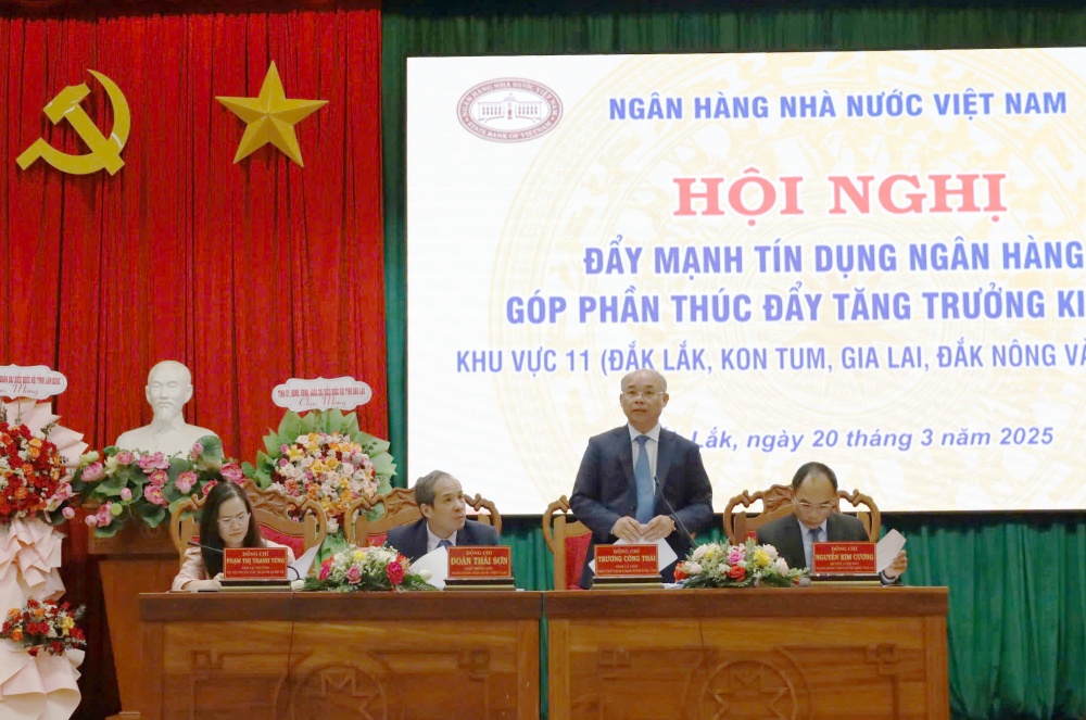 Đẩy mạnh tín dụng ngân hàng để thúc đẩy tăng trưởng kinh tế Đẩy mạnh tín dụng ngân hàng để thúc đẩy tăng trưởng kinh tế