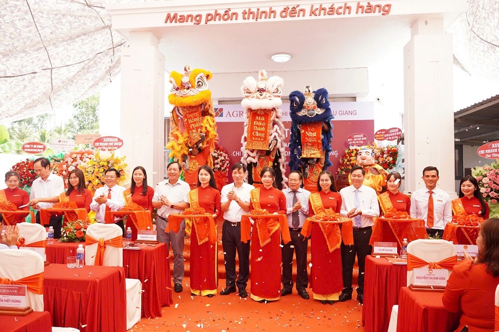 Nghi thức Lễ khai trương Agribank Chi nhánh Long Mỹ Nghi thức Lễ khai trương Agribank Chi nhánh Long Mỹ