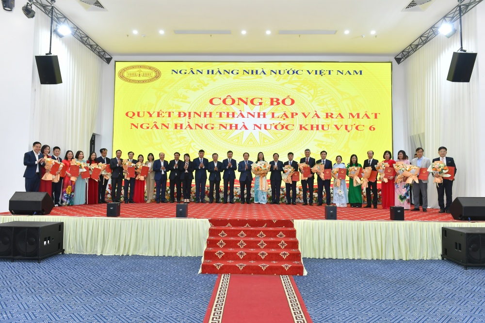 Công bố quyết định thành lập và ra mắt NHNN khu vực 6 Công bố quyết định thành lập và ra mắt NHNN khu vực 6