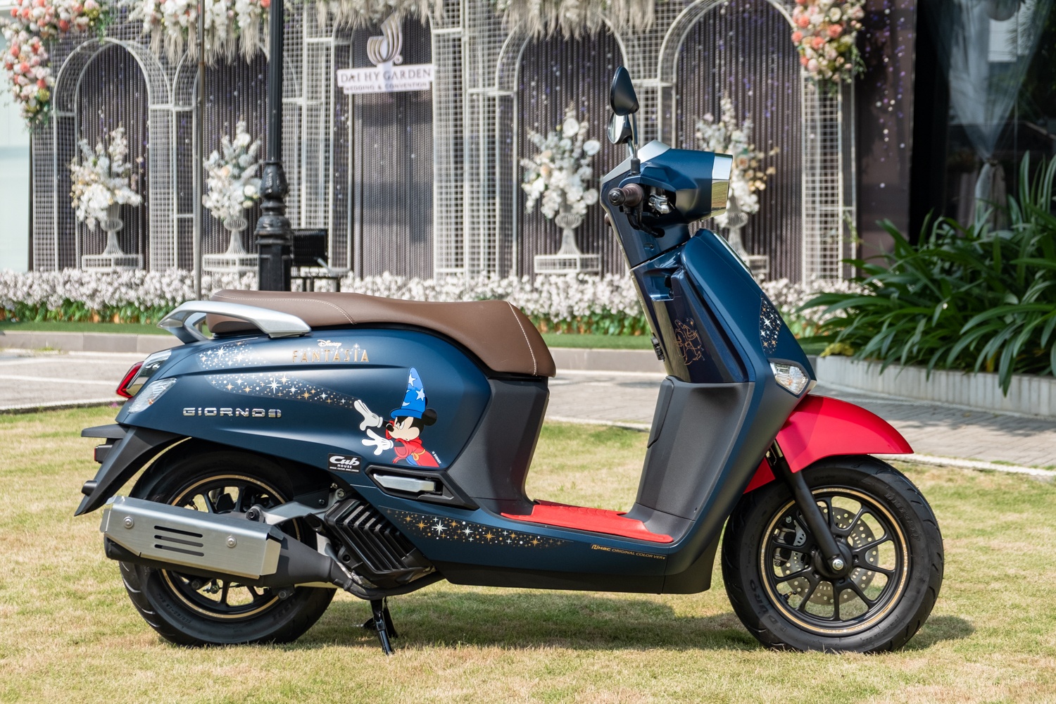 Honda Giorno+ Disney Fantasia 85 Years Limited Edition: Mẫu xe độc đáo kỷ niệm 85 năm huyền thoại Disney