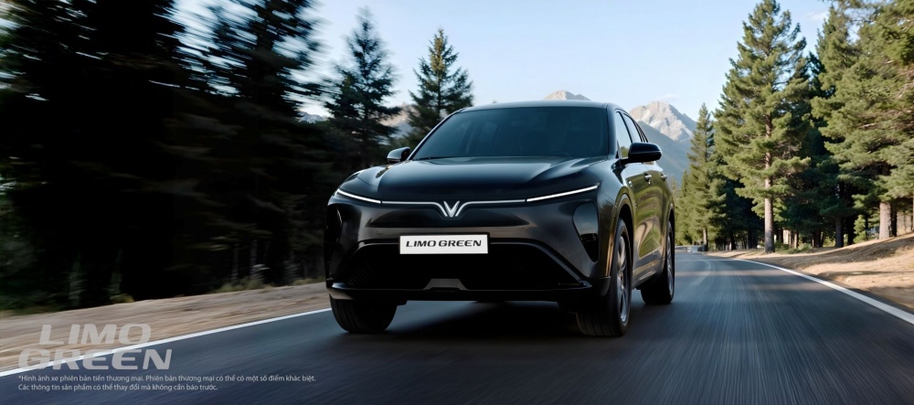 Tài xế kể chuyện “lách khe cửa hẹp” chốt VinFast Green trong giờ vàng cuối