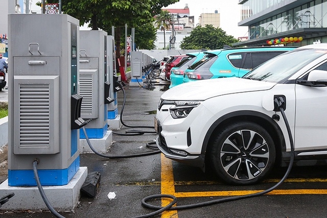 Những điểm nổi bật trong quy chuẩn kỹ thuật quốc gia về trụ sạc xe điện Những điểm nổi bật trong quy chuẩn kỹ thuật quốc gia về trụ sạc xe điện