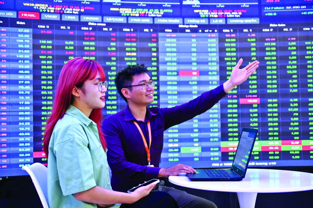 Thị trường chứng khoán nửa cuối năm 2025 sẽ bước vào giai đoạn tăng trưởng mạnh mẽ Thị trường chứng khoán nửa cuối năm 2025 sẽ bước vào giai đoạn tăng trưởng mạnh mẽ