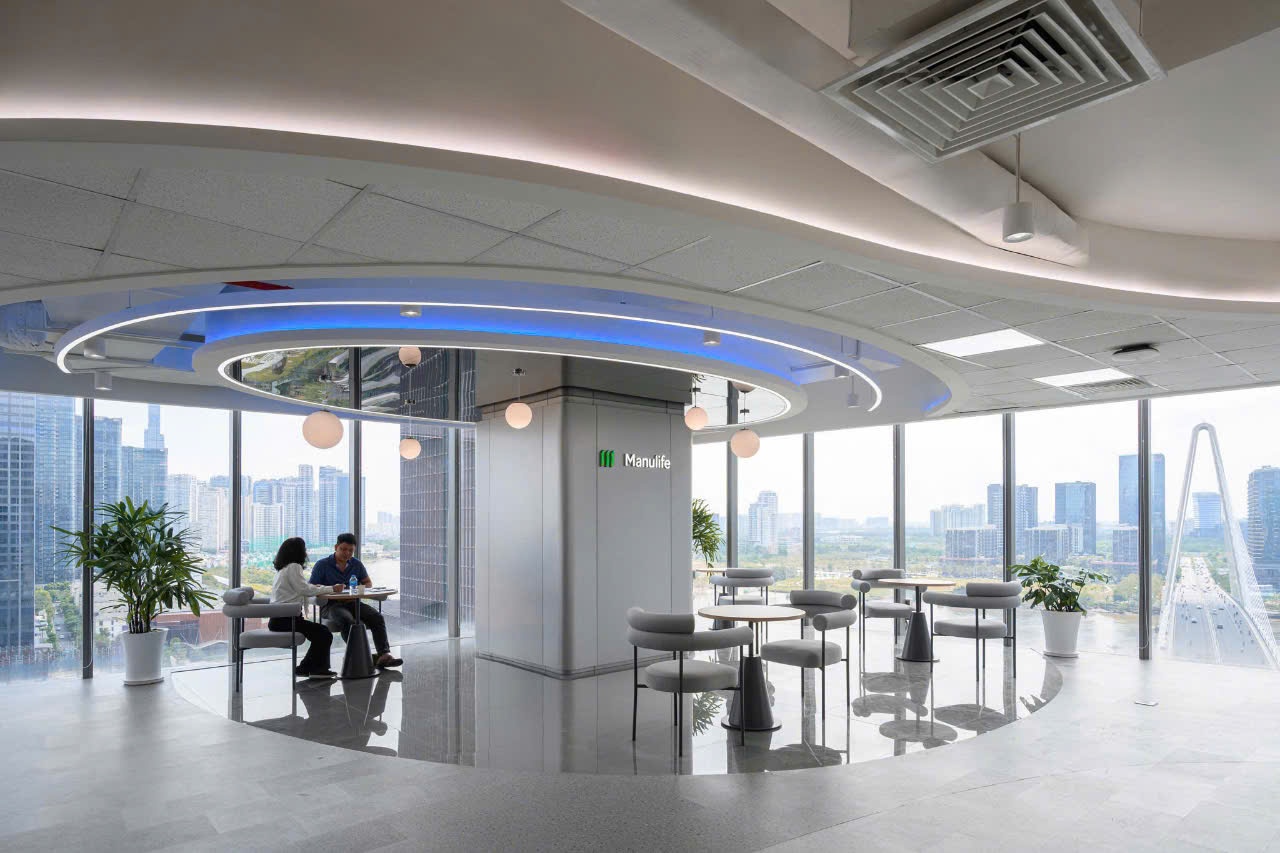 MClass Saigon có tầm nhìn toàn cảnh hướng ra cầu Ba Son. Hình Anh Huy MClass Saigon có tầm nhìn toàn cảnh hướng ra cầu Ba Son. Hình Anh Huy