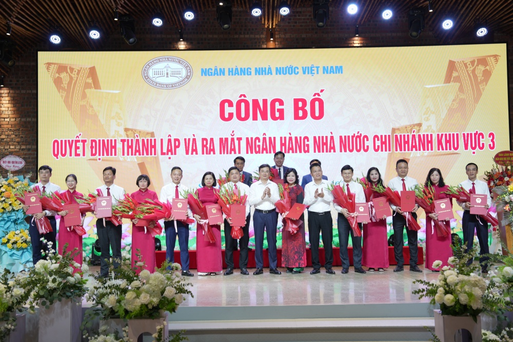 Công bố Quyết định thành lập và ra mắt NHNN Khu vực 3