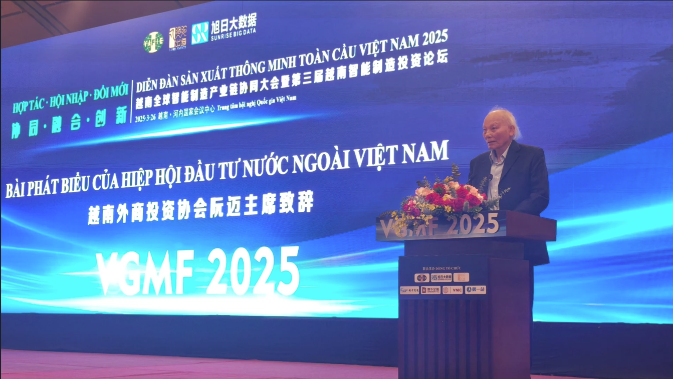 GS.TSKH Nguyễn Mại phát biểu tại Diễn đàn GS.TSKH Nguyễn Mại phát biểu tại Diễn đàn