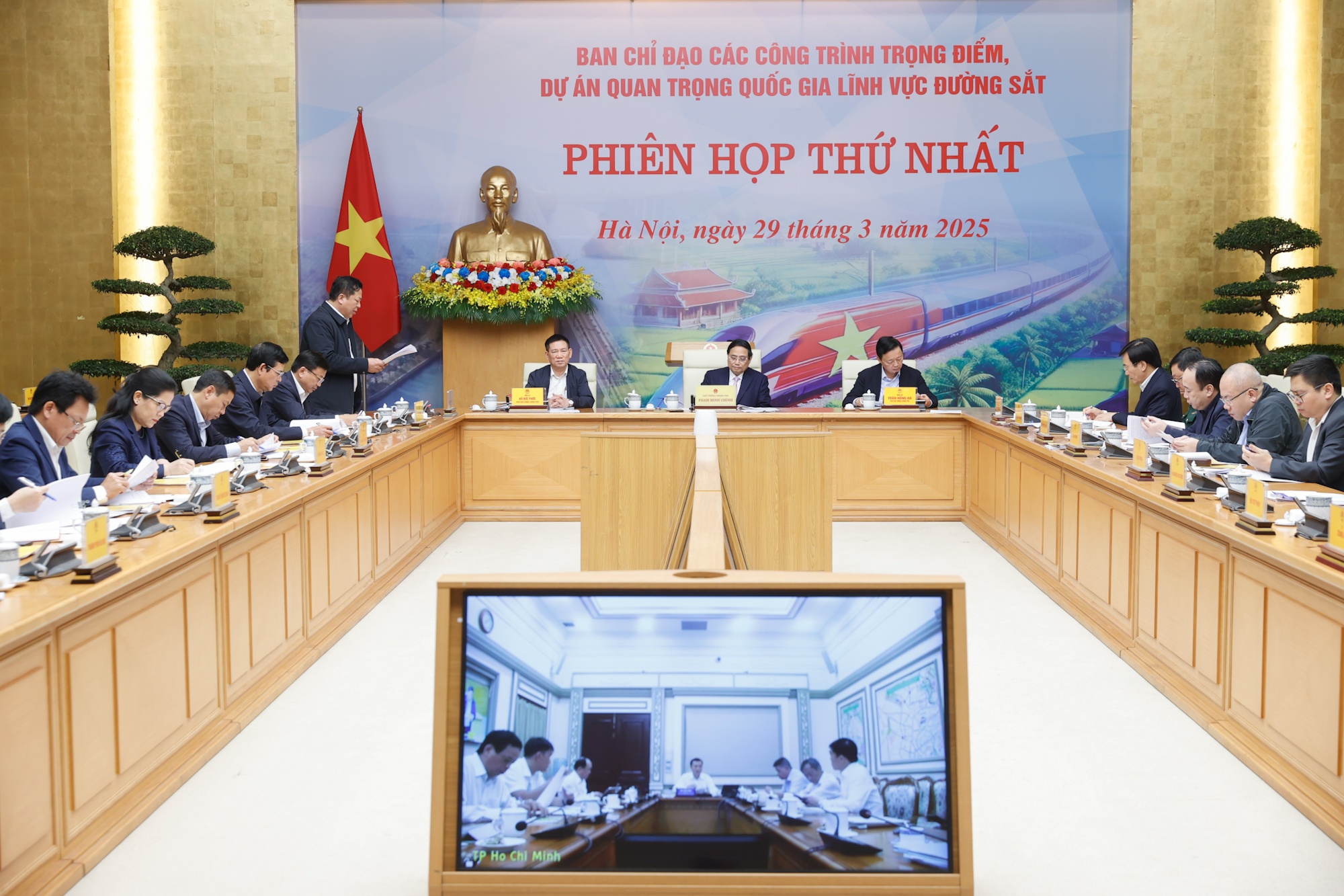 Phiên họp thứ nhất của Ban Chỉ đạo các công trình trọng điểm, dự án quan trọng quốc gia lĩnh vực đường sắt - Ảnh: VGP/Nhật Bắc