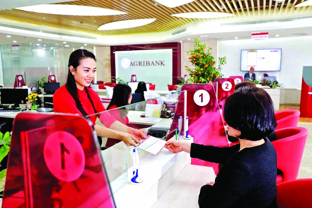 Các ngân hàng đã tham gia sâu hơn vào lĩnh vực bảo hiểm để mở rộng hệ sinh thái và đa dạng hóa các sản phẩm, dịch vụ tài chính Các ngân hàng đã tham gia sâu hơn vào lĩnh vực bảo hiểm để mở rộng hệ sinh thái và đa dạng hóa các sản phẩm, dịch vụ tài chính