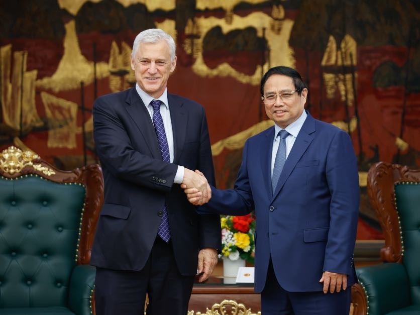 Thủ tướng Phạm Minh Chính tiếp ông Bill Winters, Tổng Giám đốc Tập đoàn Standard Chartered - Ảnh: VGP/Nhật Bắc