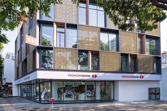 tất cả các chi nhánh Techcombank trên toàn quốc đều tuân thủ các tiêu chuẩn mới về không gian, dịch vụ và trải nghiệm khách hàng tất cả các chi nhánh Techcombank trên toàn quốc đều tuân thủ các tiêu chuẩn mới về không gian, dịch vụ và trải nghiệm khách hàng