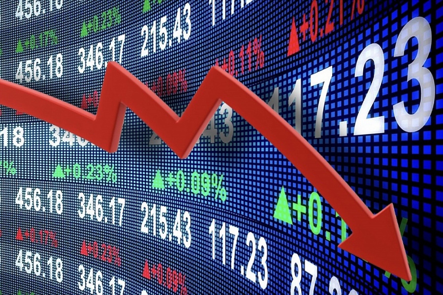 Bảng điện tử nhuốm đỏ, VN-Index lao dốc